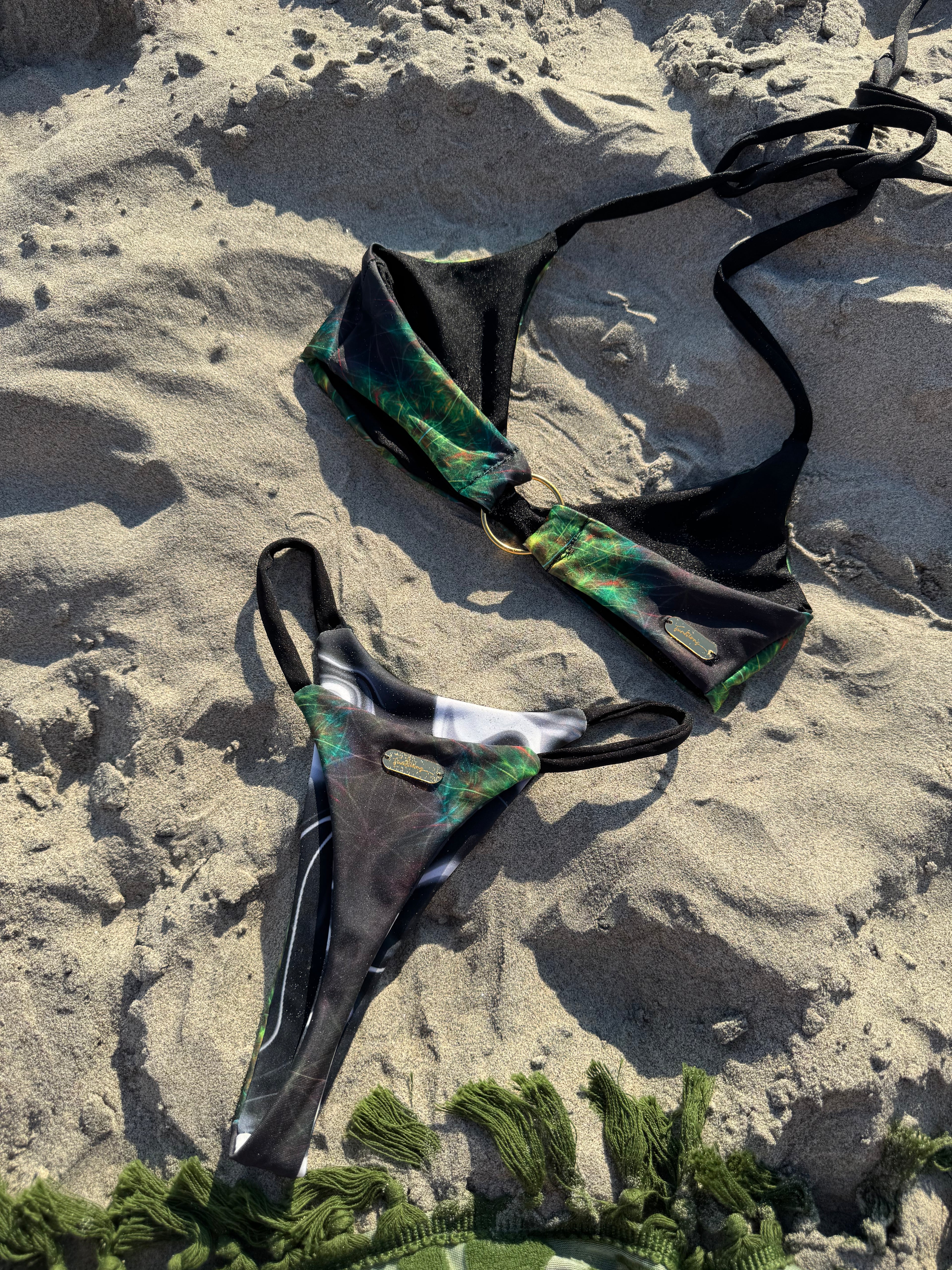 MTO Leni Split Halter Bikini