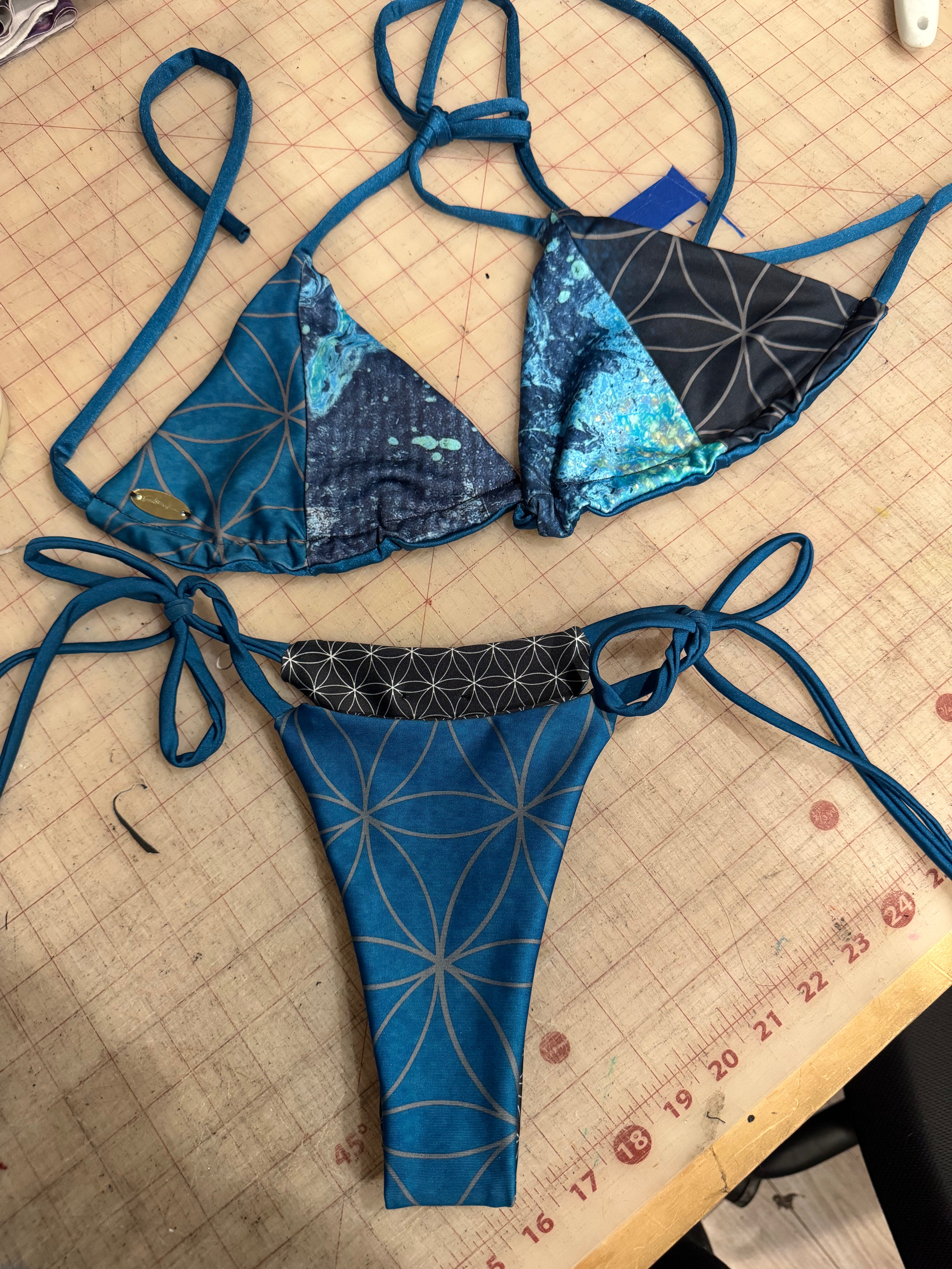 MTO Triangle Bikini Top (SWIM)